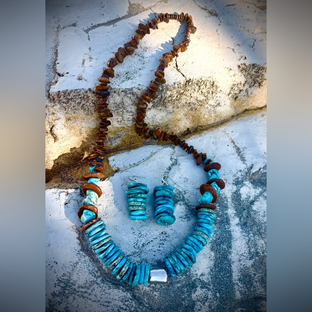 Necklace 24 inch Turquoise and Tigers Eye Set NEW